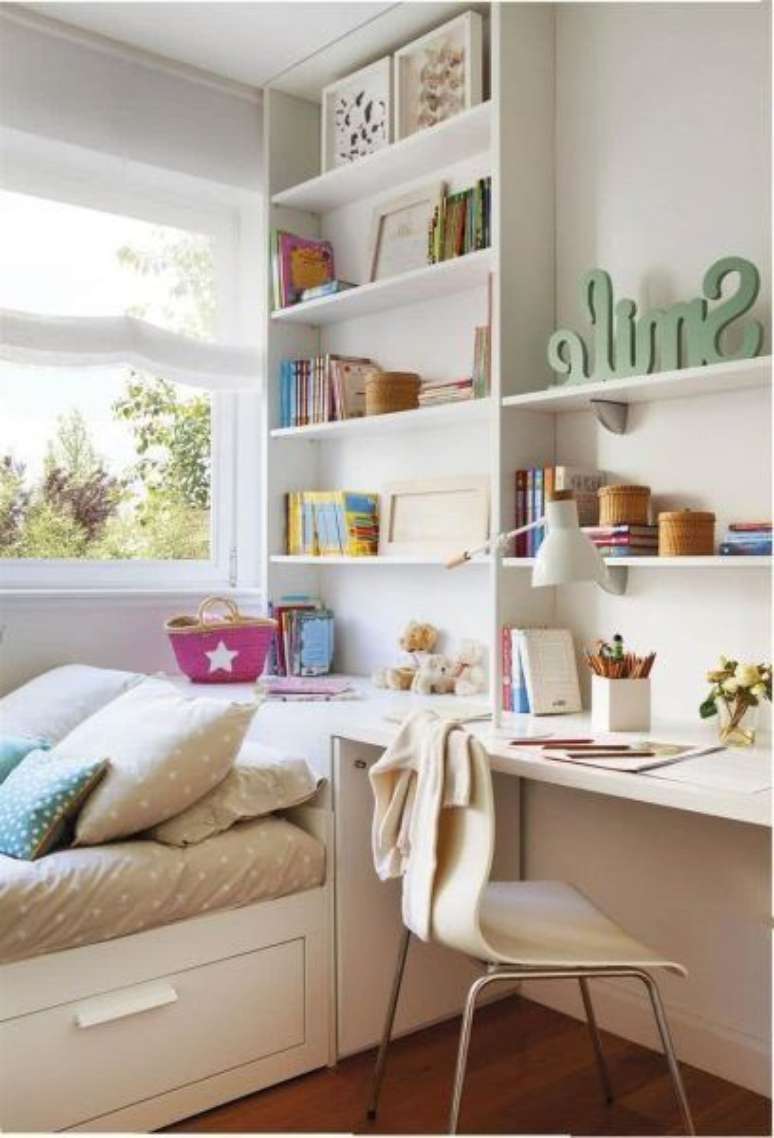 40. Cadeira giratória para quarto bege – Por: Pinterest