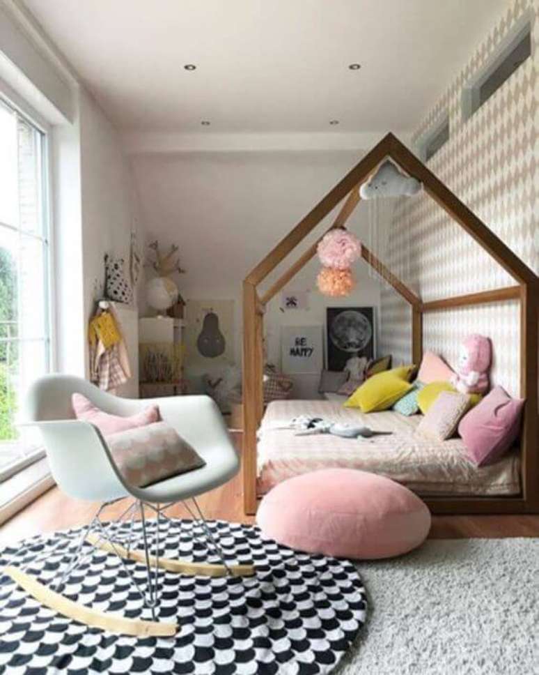 1. Cadeira para quarto infantil confortável e colorido – Por: Pinterest