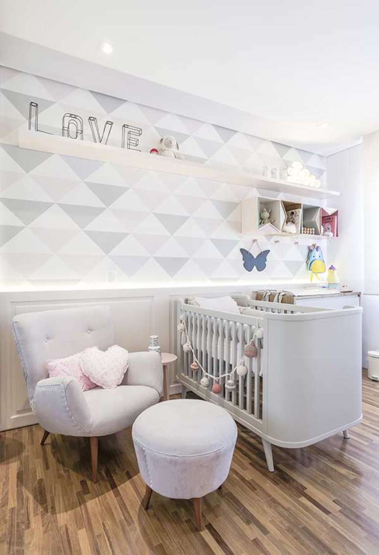 62. Cadeira para quarto de bebê confortável e linda! – Por: Decor Fácil