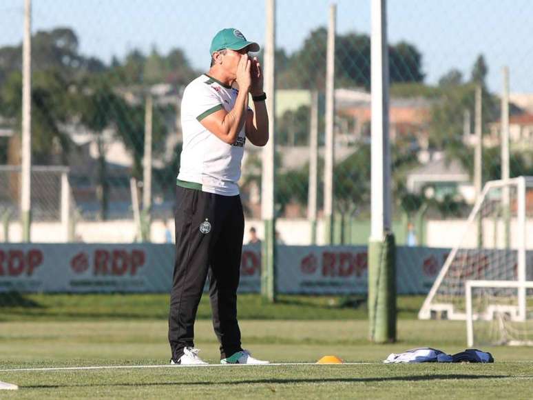 Técnico Jorginho contará com uma baixa e um retorno (Foto: Divulgação/CFC)
