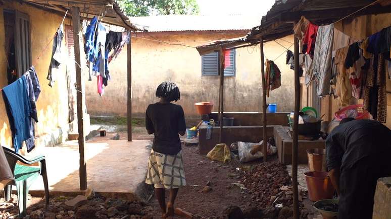 A equipe da BBC foi à Guiné para tentar entrar em contato com a família de Fatou