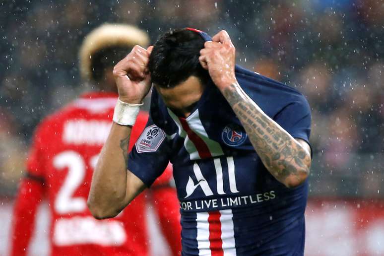 Angel Di Maria reage durante jogo em que seu time, o PSG, perdeu de virada para o Dijon, pelo Campeonato Franc&ecirc;s. 1/11/2019  REUTERS/Jean-Paul Pelissier 