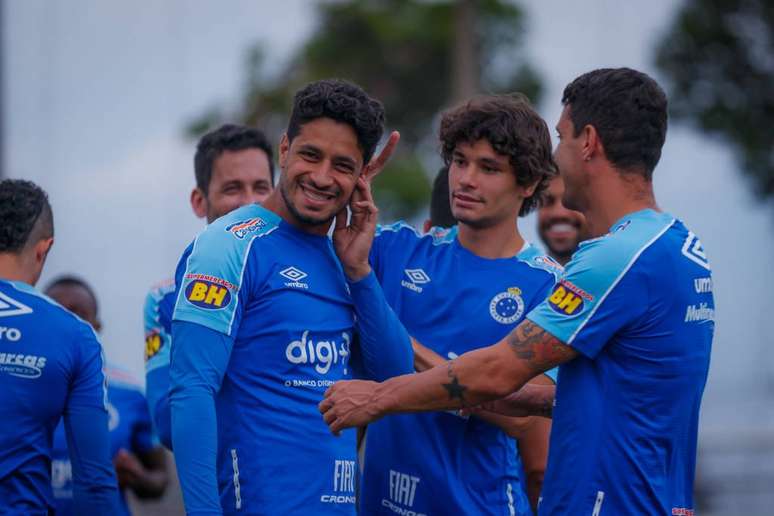 Zagueiro estava há dez jogos fora por conta de uma luxação na clavícula (Foto: Vinnícius Silva/Cruzeiro)