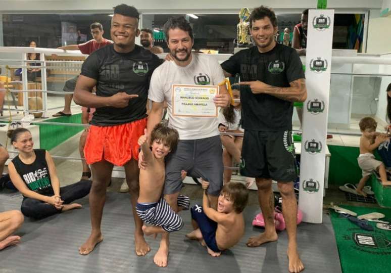 Marcelo Serrado foi graduado pelo ex-UFC Miltinho Vieira (Foto: arquivo pessoal)