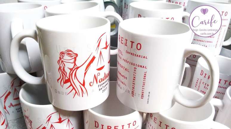 75. Canecas personalizadas para lembrancinha de formatura de direito &ndash; Por: Carife Convites