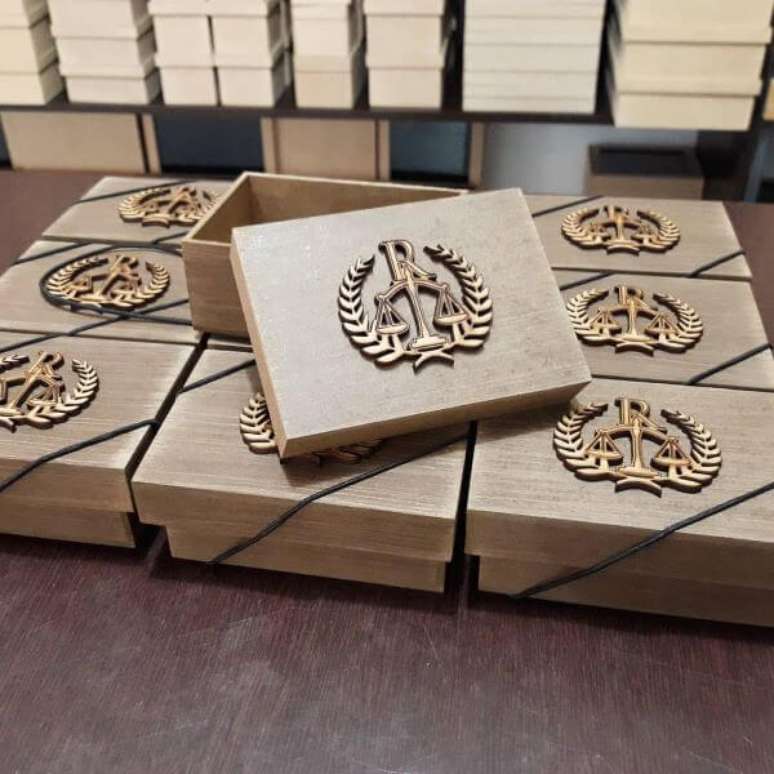 16. Lembrancinhas de formatura de direito &ndash; Por: Tua Casa