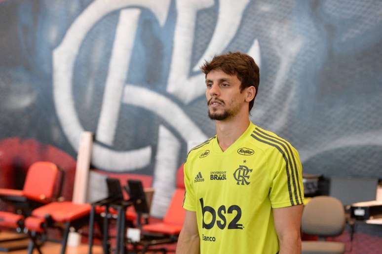 Rodrigo Caio tem sido peça importante do time de Jorge Jesus (Foto: Alexandre Vidal/CRF)