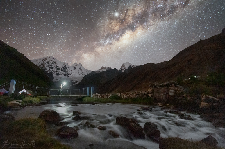 Laguna Jahuacocha, na cordihleira Huayhuash, no Peru