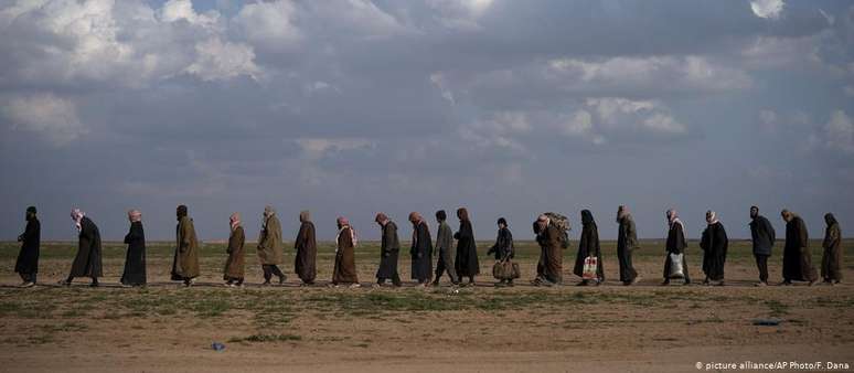 Último território sírio dominado pelo "Estado Islâmico", perto de Baghuz, sendo evacuado, em fevereiro de 2019