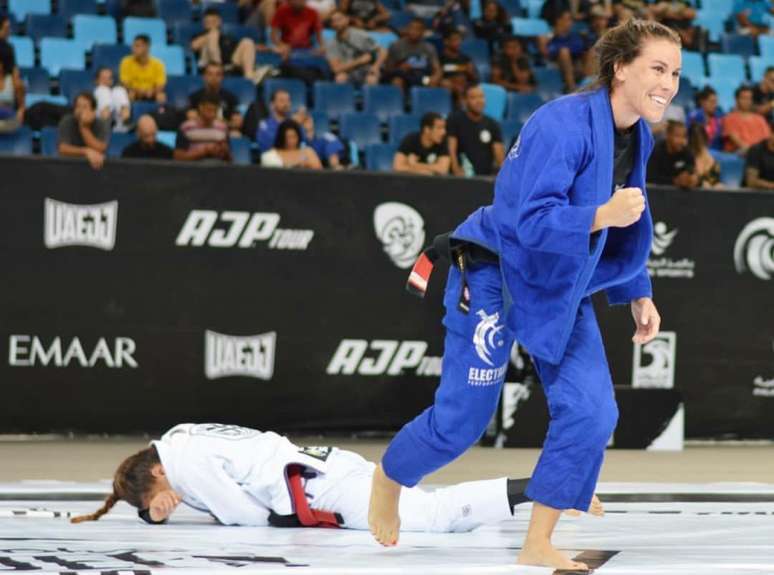 Luiza Monteiro finalizou três das quatro lutas que fez no evento (Foto: Ane Nunes/AJP)