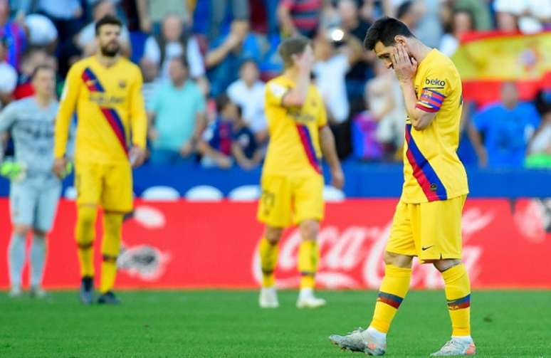 Nem Messi conseguiu evitar a derrota do Barça (Foto: AFP)