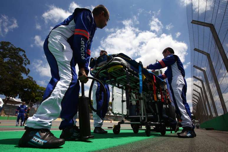 Testes foram realizados neste sábado em Interlagos (Foto: Beto Issa/GP Brasil de F1)
