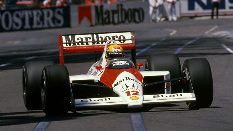 Senna: três campeonatos mundiais, 41 vitórias, dois vices, 65 poles e 80 pódios em 161 GPs disputados.