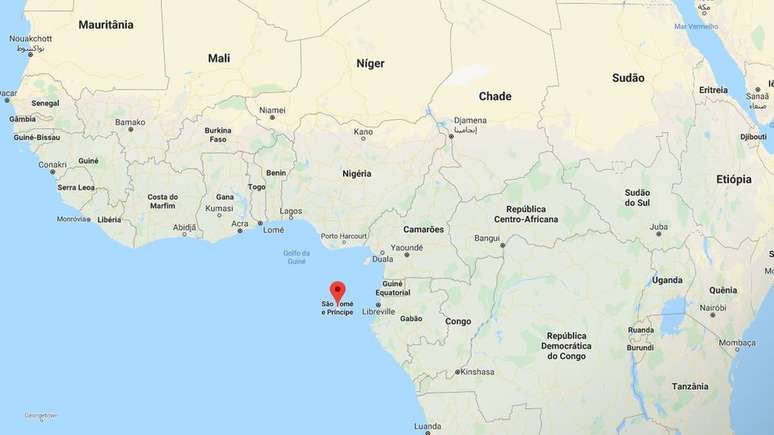Formado por duas ilhas, São Tomé e Príncipe é o segundo menor país africano em extensão e tem cerca de 200 mil habitantes
