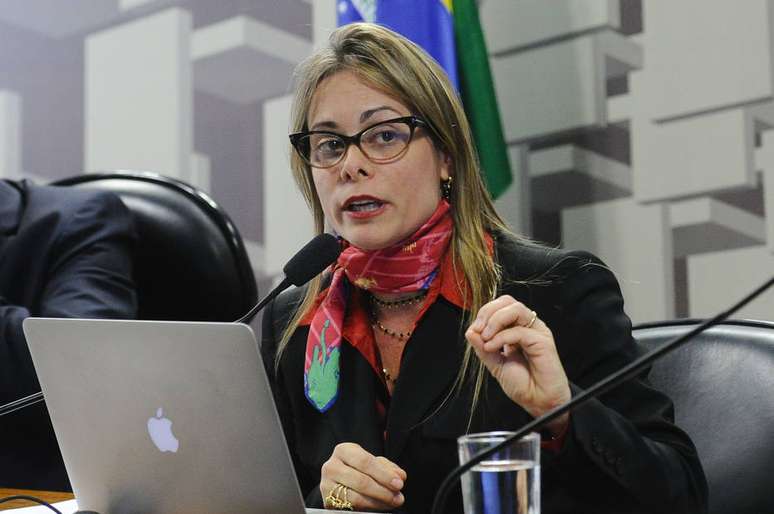 Cristiane Alkmin Schmidt, secretária da Fazenda de Goiás