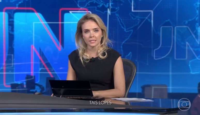 Taís Lopes, contratada pela CNN Brasil, apresentando o 'Jornal Nacional' em outubro.