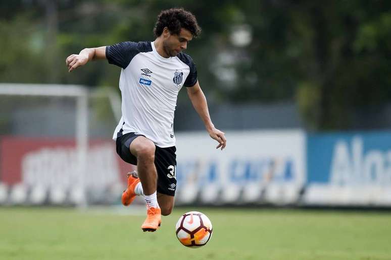 Victor Ferraz desfalcou o Santos nas últimas duas rodadas (Foto: Ivan Storti/Santos)