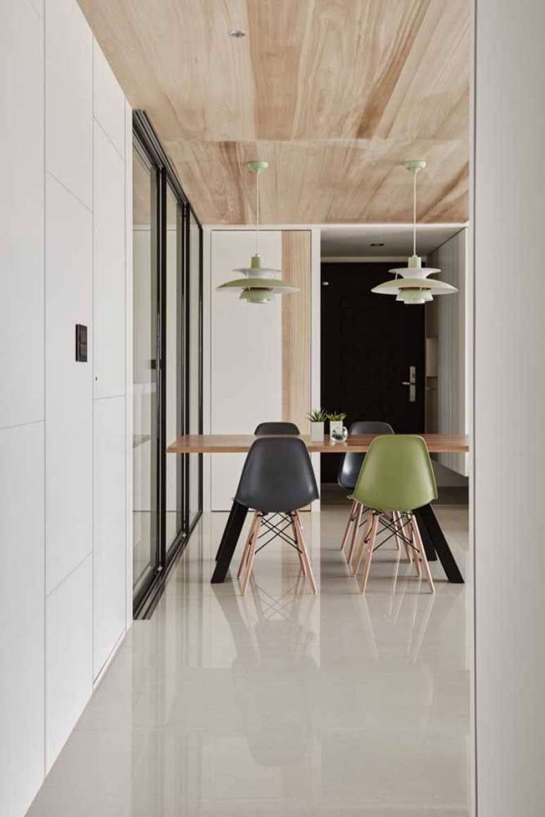 6. Casas de muitos estilos podem contar com o porcelanato branco. Foto: Decor F&aacute;cil