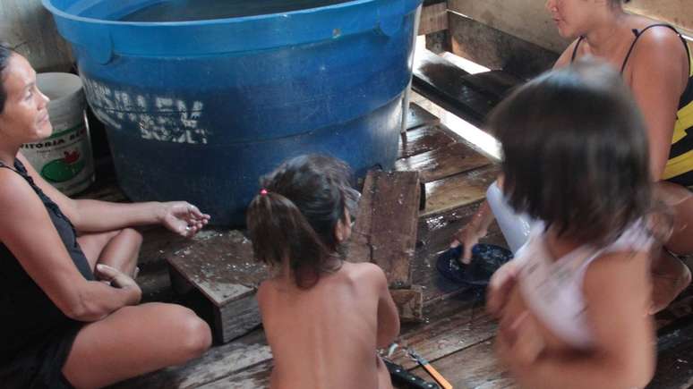 Moradores de comunidades ribeirinhas da região do Médio Solimões, na Amazônia Central, onde atua o Instituto Mamirauá