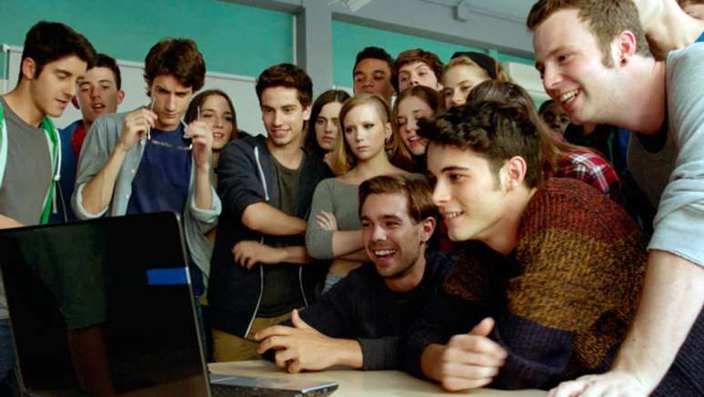 Merl&iacute; encontra formas de abordar temas como filosofia, romance, homossexualidade e privacidade de forma did&aacute;tica.