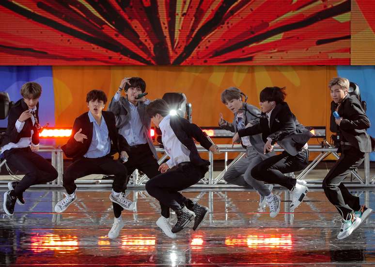 Banda BTS se apresenta no programa  "'Good Morning America'", da rede  ABC, em Nova York 15/5/2019 REUTERS/Brendan McDermid
