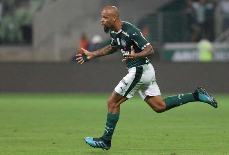 Felipe Melo foi punido por cinco jogos pelo STJD, e o Palmeiras recorreu (Foto: Marco Galvão/Fotoarena)