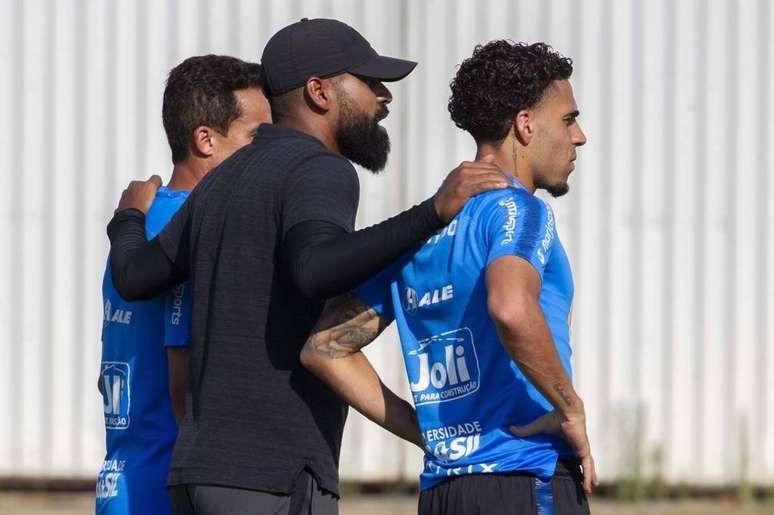 Dyego Coelho deve fazer mudanças em relação a escalação de Carille (Foto: Daniel Augusto Jr. / Ag. Corinthians)