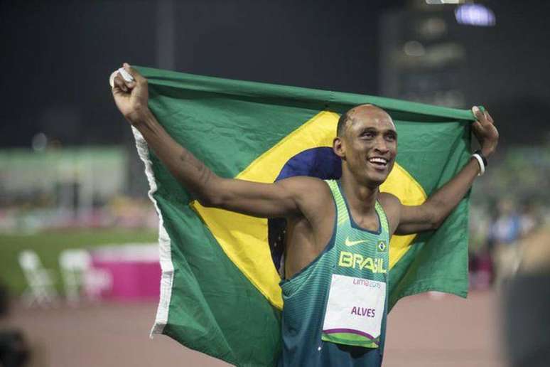Alisson dos Santos é campeão pan-americano dos 400m com barreiras (Foto: Jonne Roriz/COB)