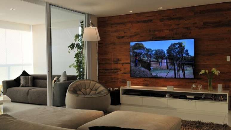 44. Poltronas para sala de tv em formato redondo. Fonte: Pinterest