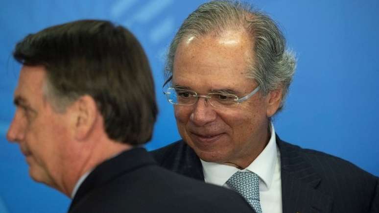 Desde que assumiu o Ministério da Economia, Paulo Guedes vem defendendo a privatização de estatais, inclusive de partes da Petrobras voltadas ao refino e transporte de petróleo