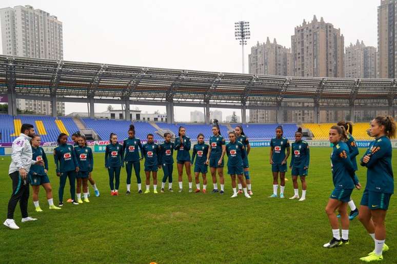 Pia chamou três novidades em relação às duas convocações anteriores (Foto: Daniela Porcelli/CBF)