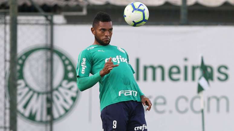 Borja tem jogado pouco e virou a última opção entre centroavantes do Palmeiras (Foto: Cesar Greco)