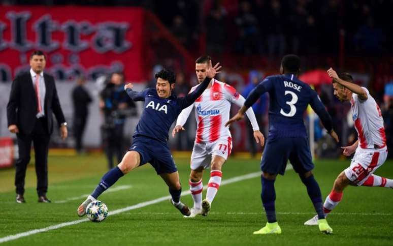 Son marcou dois gols na vitória do Tottenham nesta quarta-feira (Foto: ANDREJ ISAKOVIC/AFP)