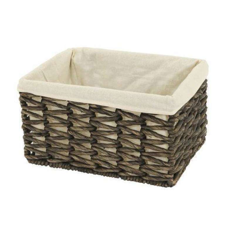 15. Voc&ecirc; pode revestir o seu cesto organizador. Foto: Leroy Merlin