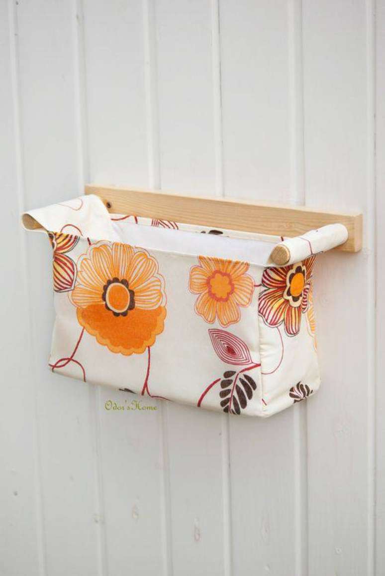 10. O cesto organizador n&atilde;o precisa ser s&oacute;brio. Foto: Etsy