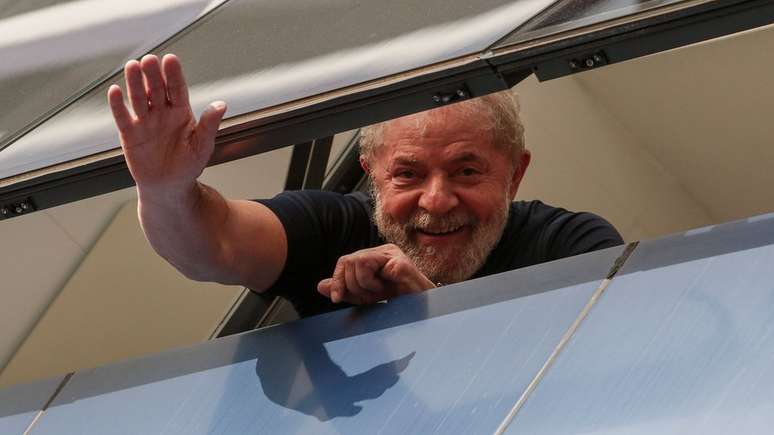 O ex-presidente Luiz Inácio Lula da Silva em foto de 2018; julgamento no STF pode abrir caminho para soltura de milhares de presos, mas caso do petista simboliza - e torna mais sensível - a pauta