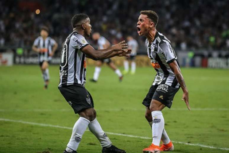 O treinador atleticano elogiou a maturidade da dupla de jovens na vitória sobre o Goiás, por 2 a 0, no Mineirão-(Bruno Cantini/Atlético-MG)