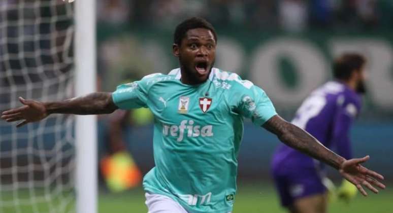 Luiz Adriano chegou ao Palmeiras na segunda metade da temporada (Foto: Cesar Greco/SEP)