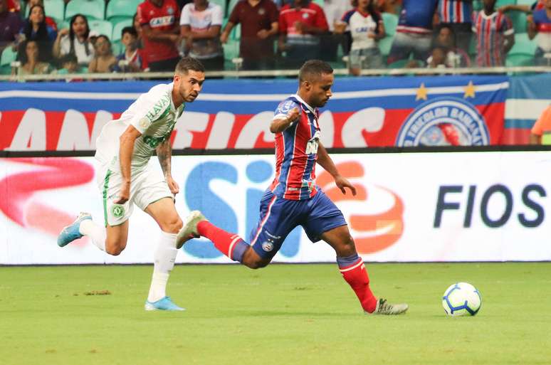 Bahia e Chapecoense empatam na Fonte Nova.