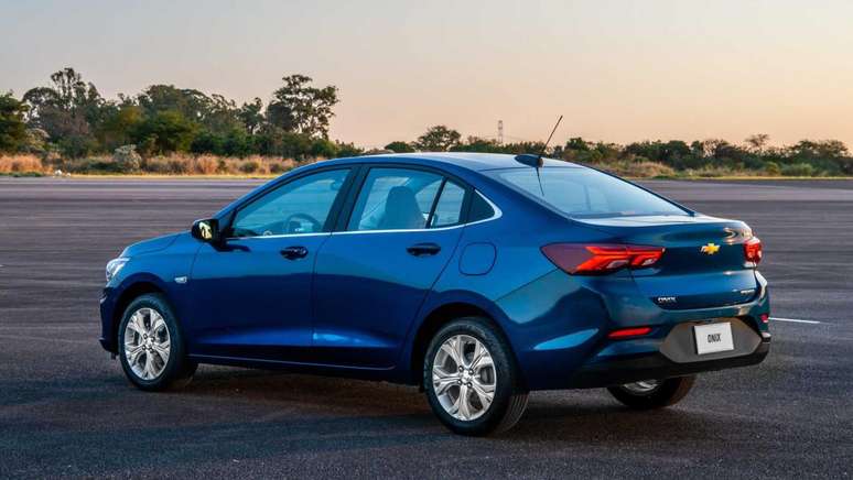 Chevrolet Onix Plus: vendas interrompidas até a solução total do problema.