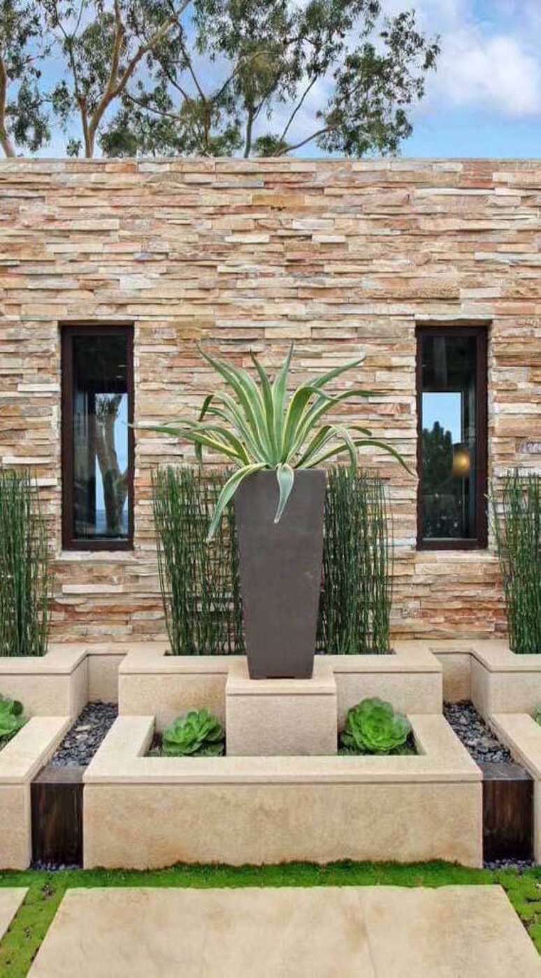 8. Pedra mineira no revestimento da casa &ndash; Por: Pinterest