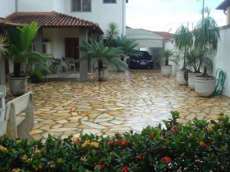 25. Pedra no quintal de casa &ndash; Por: Total Constru&ccedil;&atilde;o