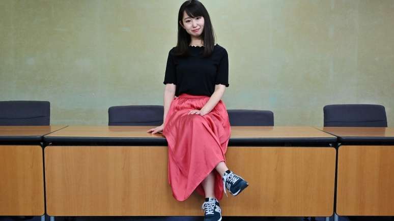 Em junho, a atriz e escritora Yumi Ishikawa apresentou ao governo japonês uma petição contra códigos de vestimenta