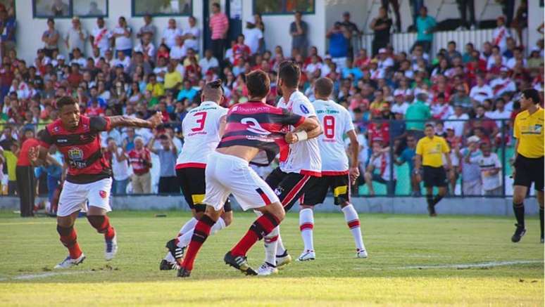 Com a grave crise financeira do Flamengo, clássico com o River perdeu a força