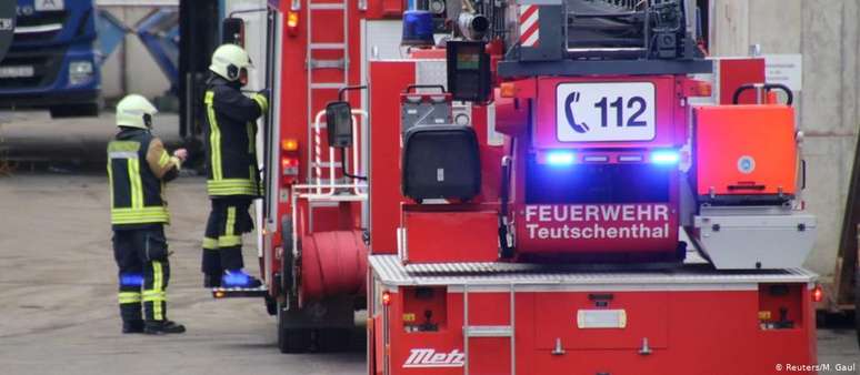 Equipes de resgate conseguiram retirar 35 pessoas que ficaram soterradas após explosão em mina em Teutschenthal