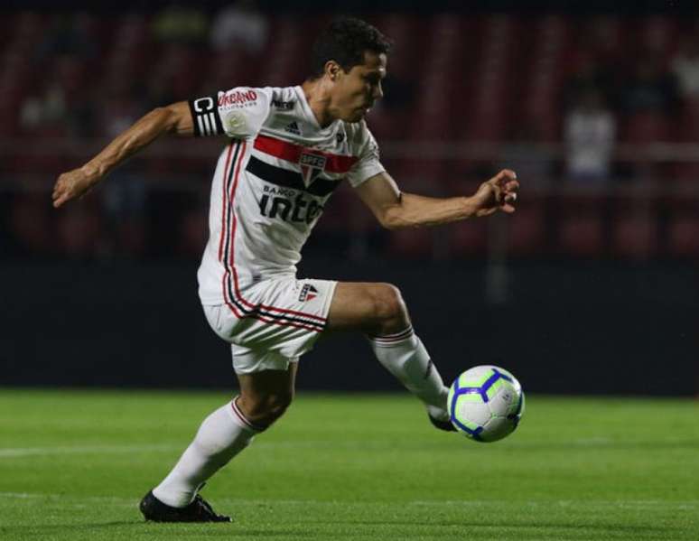 Hernanes lamenta derrota do São Paulo - Rubens Chiri/saopaulofc.net