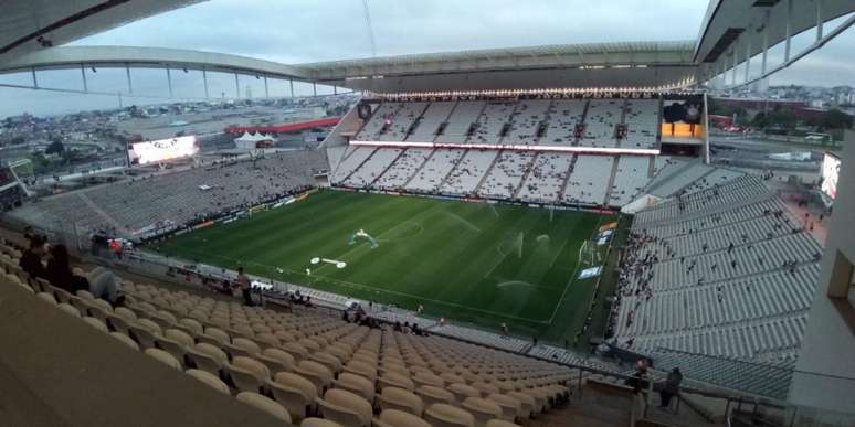 Corinthians e Caixa teriam chegado a um acordo com as parcelas atrasadas (Foto:Gabriel Santos)