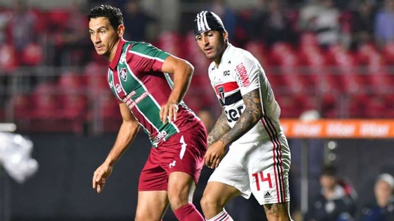 Paulo Henrique Ganso mostrou boa movimentação em campo (Foto: Eduardo Carmim/Photo Premium/Lancepress!)