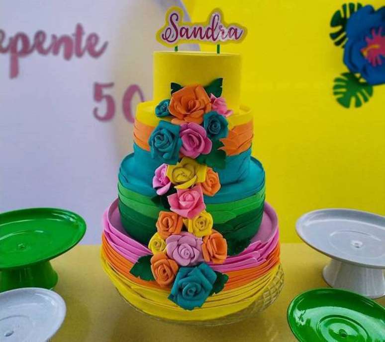 3. Modelo de bolo fake de EVA. Fonte: Pinterest