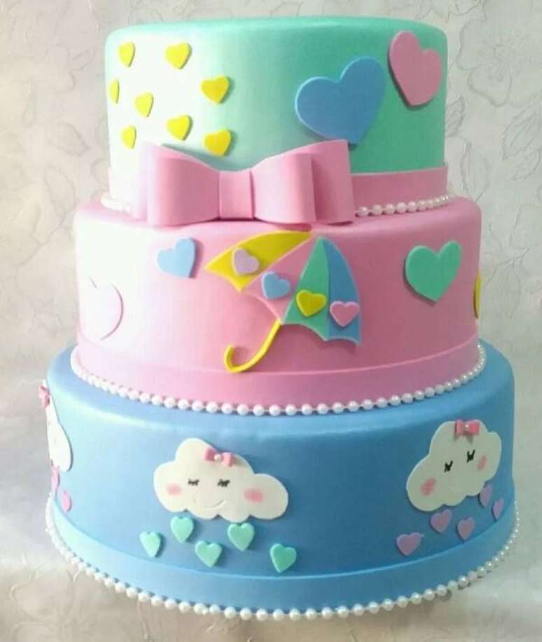 111. Bolo chuva de amor fake. Fonte: Mercado Livre